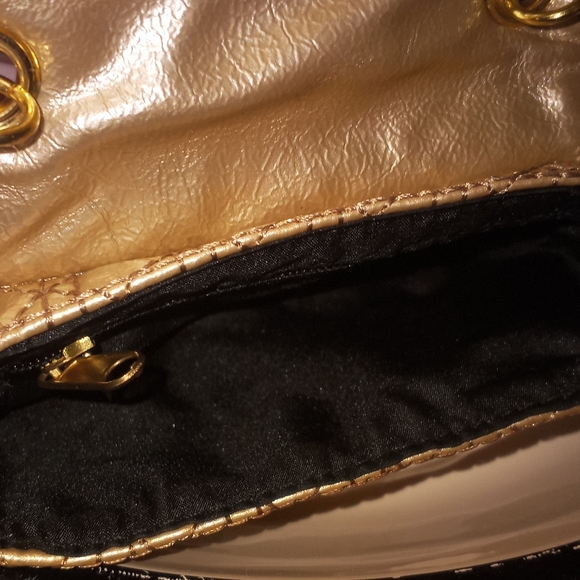 Gold Handbag - Picture 4 of 7